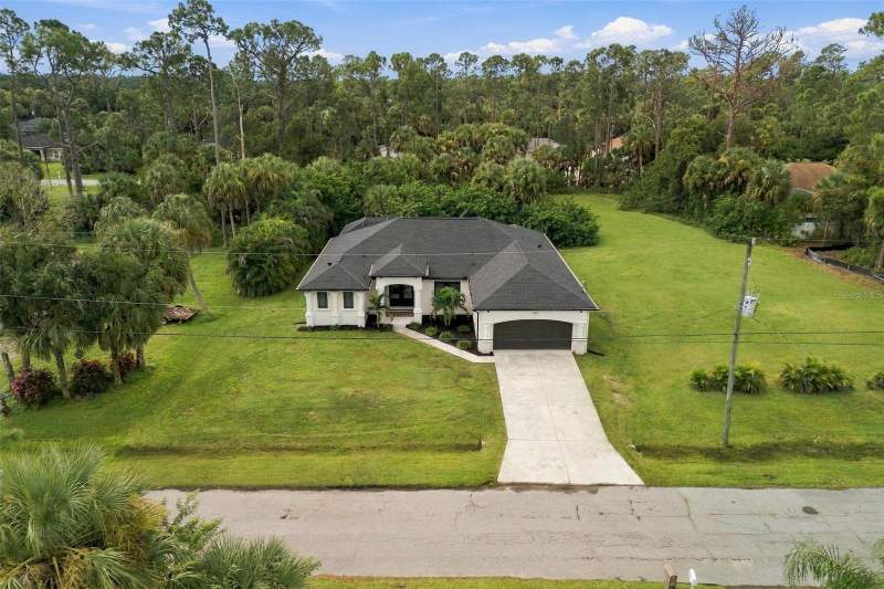 3 bedroom Single Family Residence at 3769 Garlenda Avenue, Port Charlotte Sub 11, North Port — photo 2