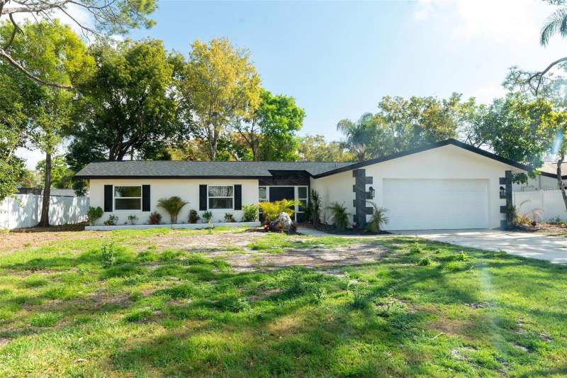 Douglas Manor Estates