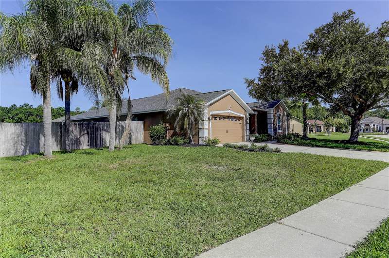 4 bedroom Single Family Residence at 3815 Red Bluff Ct, Stagecoach Village, Land O Lakes — photo 3