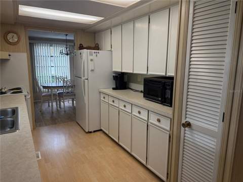 651 Iris Drive, Venice FL - photo 7 of 31