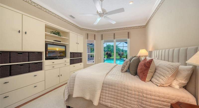 3 bedroom Single Family Residence at 8008 Royal Birkdale Circle, Lakewood Ranch Country Club Village C 5, Lakewood Ranch — photo 4
