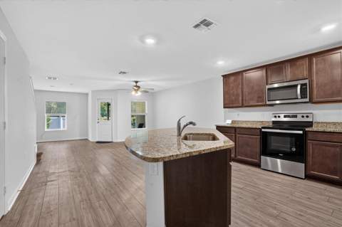 1556 Wynford Circle, Tavares FL - photo 14 of 45