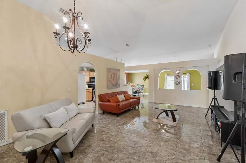 3 bedroom Single Family Residence at 10354 Laxton Street, Wetherbee Lakes Sub, Orlando — photo 4