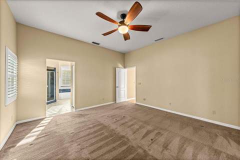 5592 NE 61st Avenue Road, Silver Springs FL - photo 11 of 47