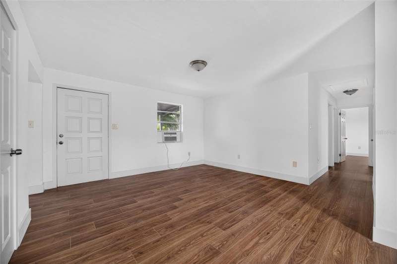 4 bedroom Single Family Residence at 1629 Pawnee Street, Meadow Lawn Rep, Fort Myers — photo 3