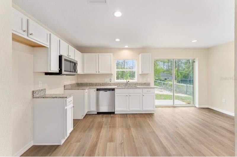 3 bedroom Single Family Residence at 467 SW Alvarez Road, Rainbow Lakes Estate, Dunnellon — photo 4
