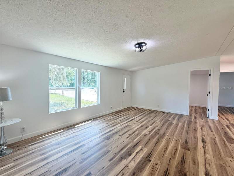 3 bedroom Manufactured Home at 11057 SE 132nd Place, Ocklawaha, Ocklawaha — photo 5