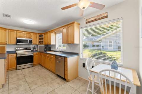 10520 Springwood Drive, Port Richey FL - photo 12 of 38