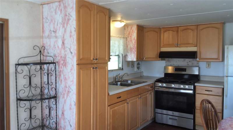 2 bedroom Mobile Home at 2488 N Park Point, Pinecrest Estates, Hernando — photo 3