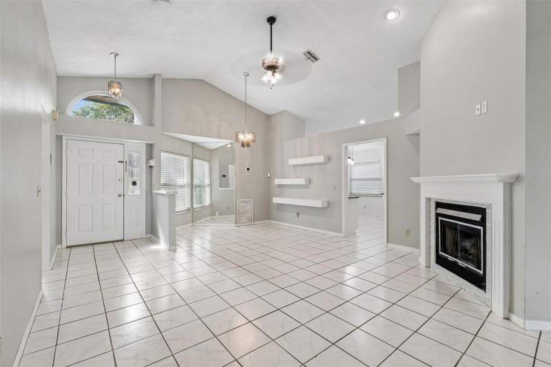 3 bedroom Single Family Residence at 4133 Barret Avenue, Walden Lake Unit 30 Ph 1 SE, Plant City — photo 3