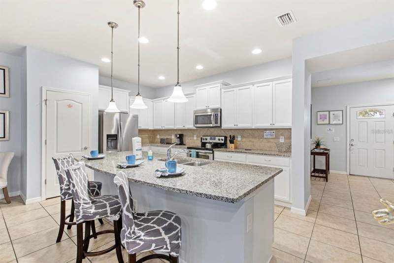 5 bedroom Townhouse at 2015 Majorca Drive, Windsor At Westside, Kissimmee — photo 3