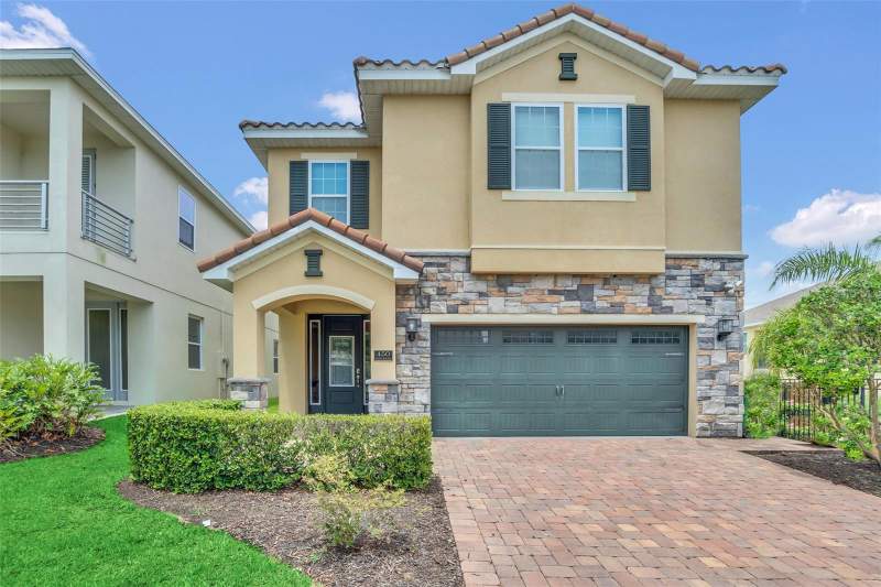 8 bedroom Single Family Residence at 450 NOVI PATH, REUNION WEST PH 1 WEST & AMENT CTR RPLT, KISSIMMEE — photo 1