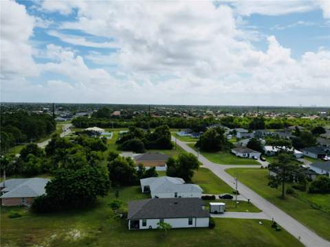 528 Jacaranda Parkway, Cape Coral FL - photo 6 of 6