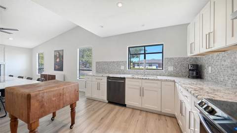 5744 Augusta Circle, Sarasota FL - photo 17 of 50