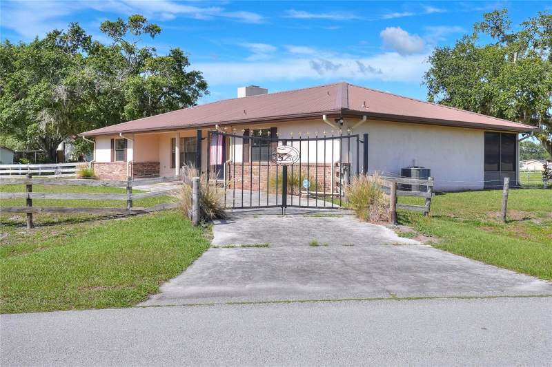 3 bedroom Single Family Residence at 4404 Musket Drive, Itchepackesassa Creek, Lakeland — photo 2