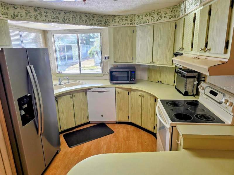 2 bedroom Manufactured Home at 12501 Ulmerton Road #188, Glenwood Estates Inc Conco, Largo — photo 2