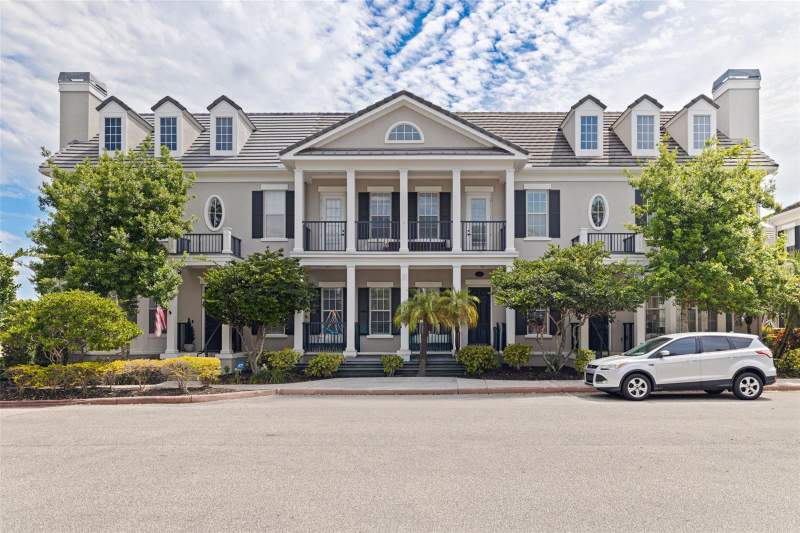 125 COMMONWEALTH COURT home for sale in Back Bay At Carillon