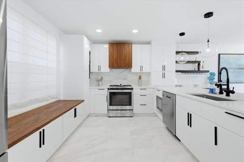 605 Sutton Place #101, Longboat Key FL - photo 7 of 45