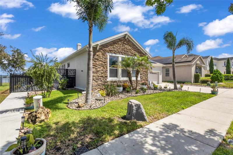 5 bedroom Single Family Residence at 237 Blue Cypress Drive, Waterside Pointe Phase 1, Groveland — photo 4