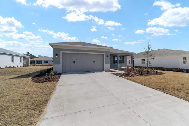 3 bedroom Single Family Residence at 10339 SW 105th Terrace, On Top Of The World, Ocala — photo 2