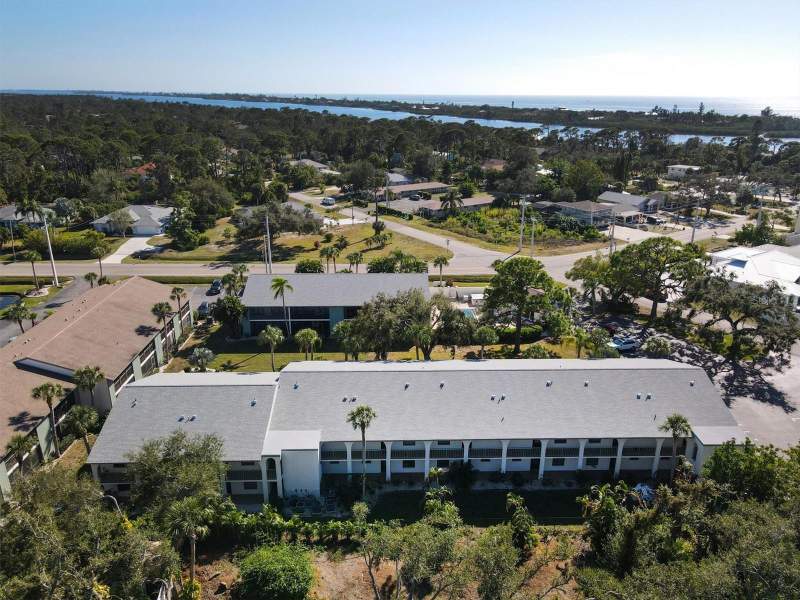 2 bedroom Condominium at 1730 Manasota Beach Road #105, Manasota Beach Grds III, Englewood — photo 4