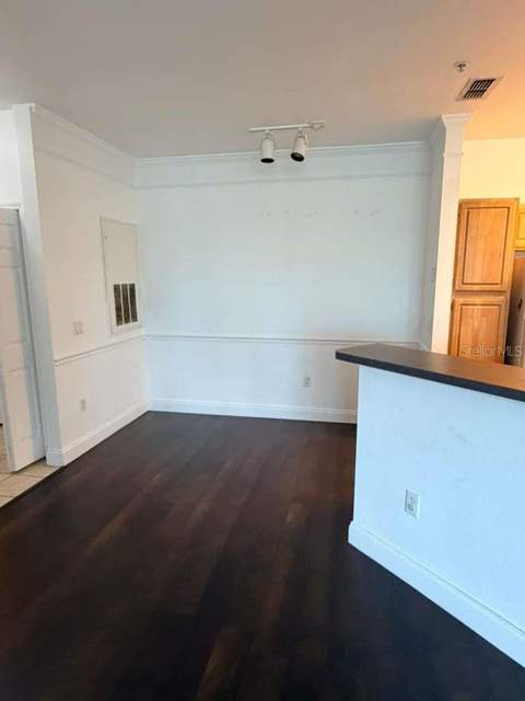 6413 Astor Village Avenue #303, Orlando FL - photo 8 of 15