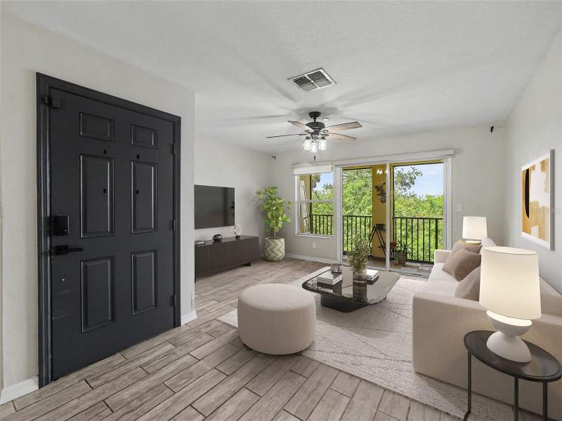 2 bedroom Townhouse at 4866 Tuscan Loon Drive, Palm River Twnhms Ph 1, Tampa — photo 3