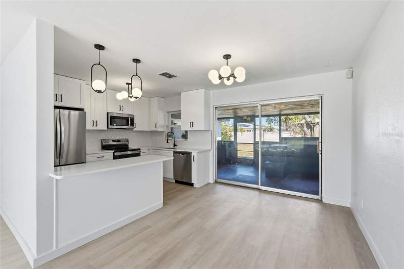 4 bedroom Single Family Residence at 2845 64th Terrace, Touchette A M Sub 1, St Petersburg — photo 5