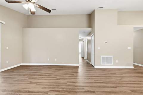 15733 Bay Vista Drive, Clermont FL - photo 16 of 37