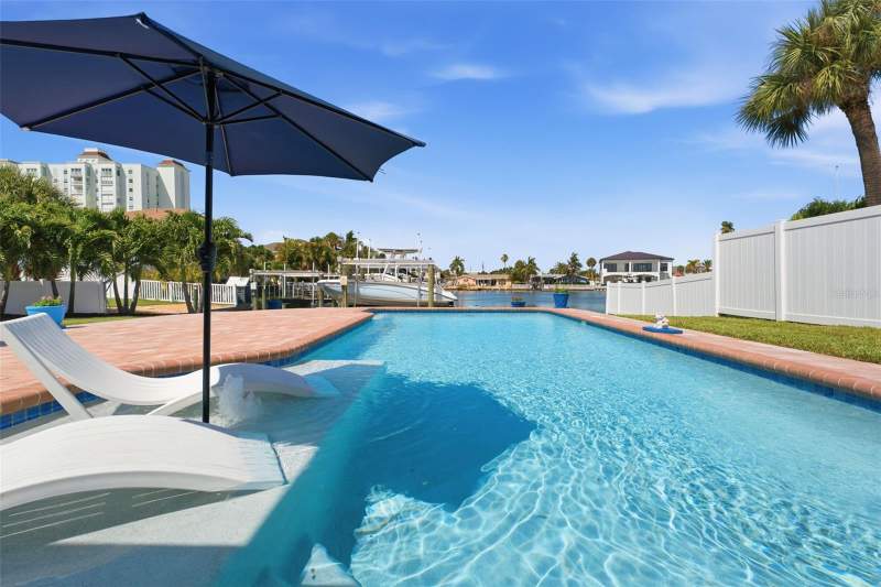4 bedroom Single Family Residence at 6414 2nd Palm Point, Three Palms Point, St Pete Beach — photo 3