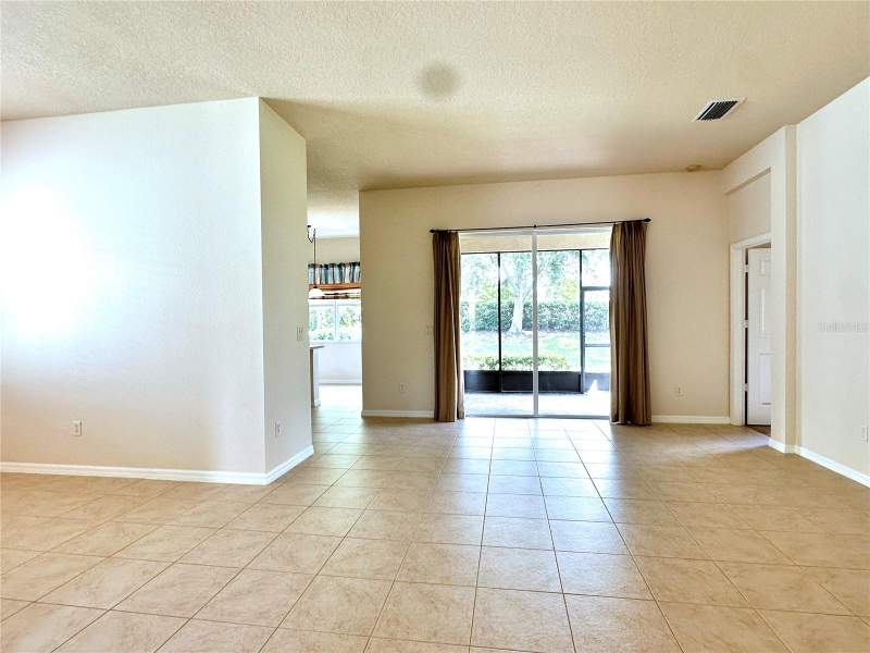 2 bedroom Single Family Residence at 4950 Sandy Brook Circle, Valencia Lakes Ph 2, Wimauma — photo 5