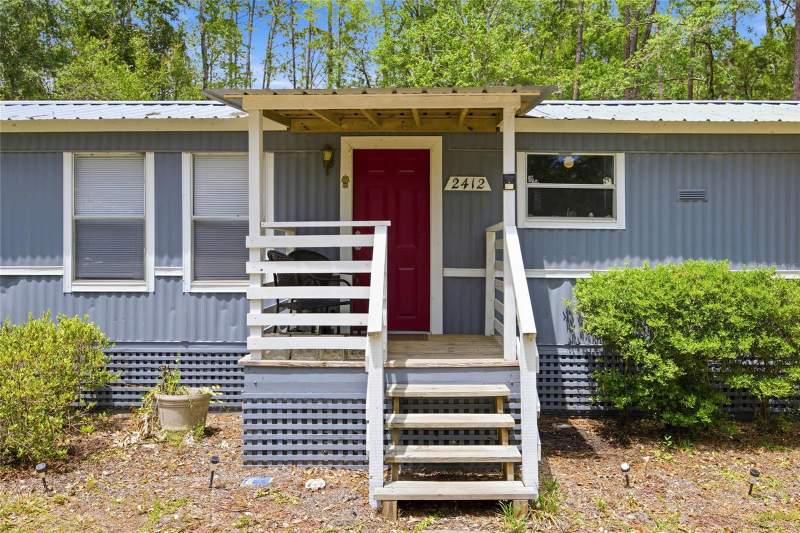 2 bedroom Manufactured Home at 2412 NW 116th Place, Seminole Woods, Gainesville — photo 2