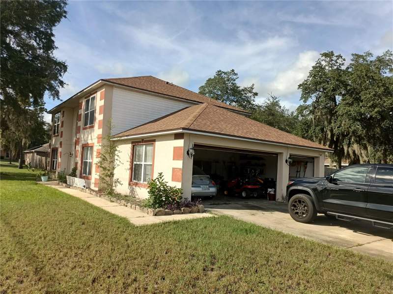 4 bedroom Single Family Residence at 1025 Humphrey Boulevard, Deltona Lakes Unit 44, Deltona — photo 4