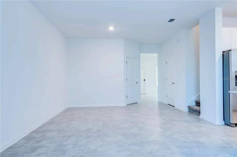 3 bedroom Townhouse at 3239 Laurent Loop, Chateau/Astonia, Davenport — photo 5