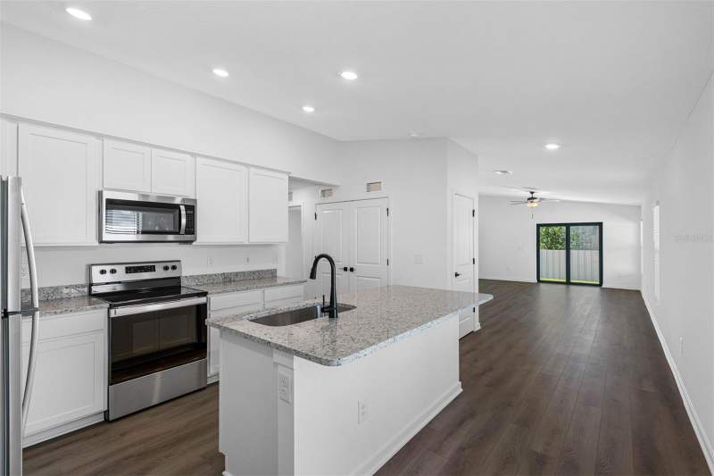 3 bedroom Single Family Residence at 5269 Cap Road, Trilby Crossing, Brooksville — photo 4