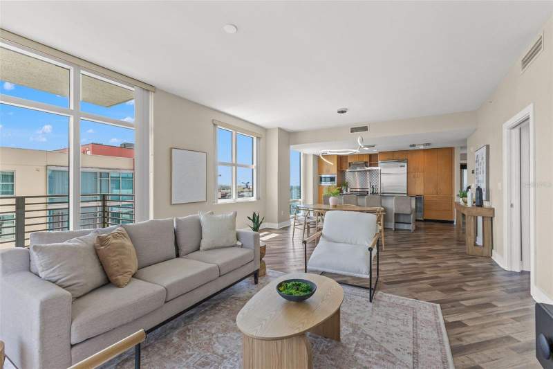 2 bedroom Condominium at 1120 E Kennedy Boulevard #1229, Grand Central At Kennedy Resid, Tampa — photo 4