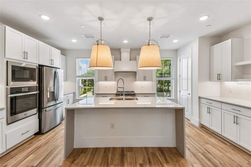 4 bedroom Townhouse at 202 PASQUALA, TOWNES AT NORTHLAKE, OVIEDO — photo 3