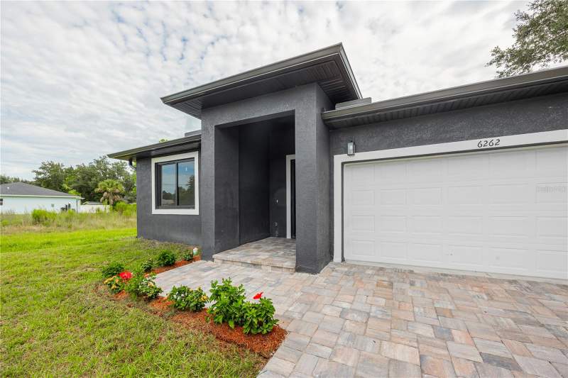 3 bedroom Single Family Residence at 6262 Skyview Drive, Port Charlotte Sub 14, North Port — photo 2