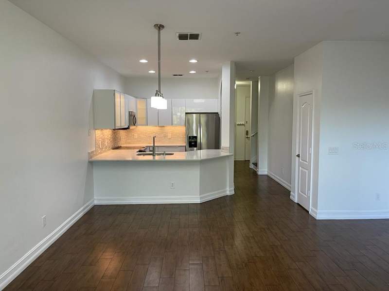 3 bedroom Townhouse at 3153 Capri Isle Way, Villa Capri/Metrowest, Orlando — photo 5