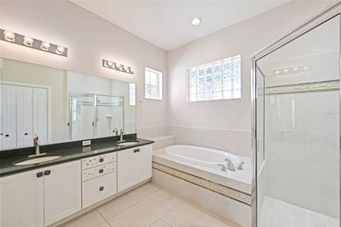 819 Regal Manor Way, Sun City Center FL - photo 23 of 58
