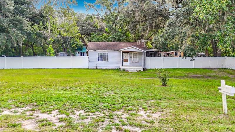 2 bedroom Single Family Residence at 6708 16th Street #1, Zephyrhills, Zephyrhills — photo 4