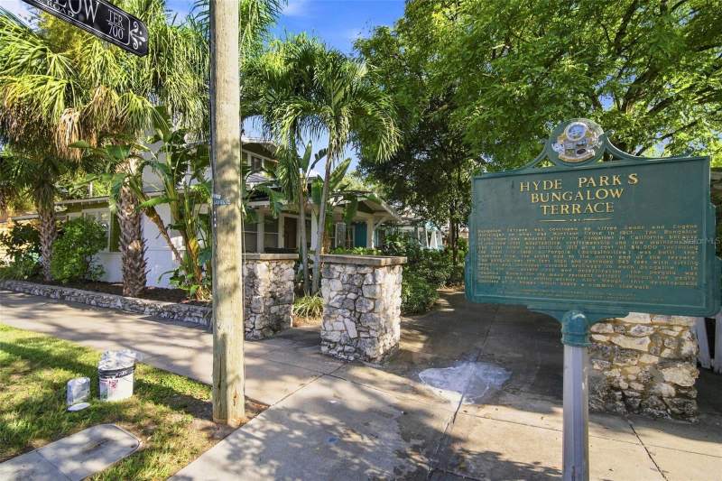 2 bedroom Single Family Residence at 719 S Bungalow Terrace, Bungalow Terrace, Tampa — photo 2