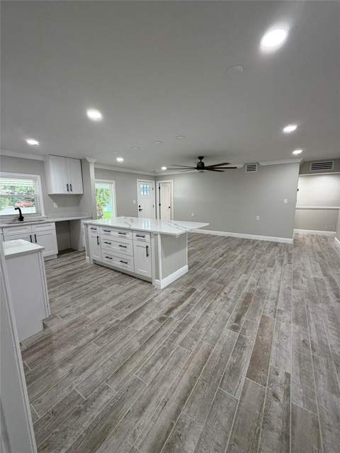 8715 Driftwood Drive, Tampa FL - photo 6 of 41