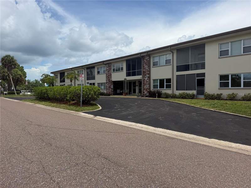 1 bedroom Condominium at 416 73rd Avenue #205, Golden Flamingo Apts Condo Apt 205 Together With T, St Petersburg — photo 3