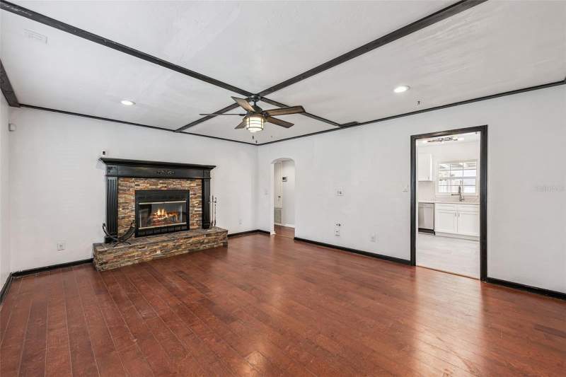 3 bedroom Single Family Residence at 1911 CANTON STREET, ALTALOMA HEIGHTS, ORLANDO — photo 4