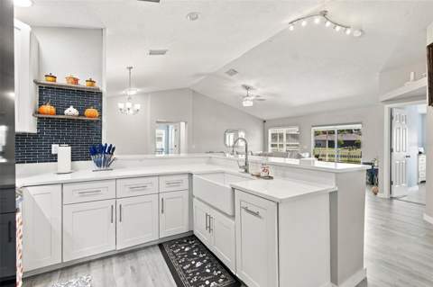 11415 Walden Loop, Parrish FL - photo 14 of 35