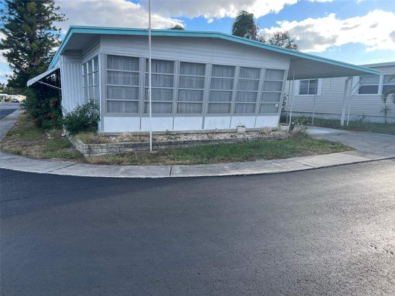 2 bedroom Mobile Home at 201 Royal Palm Circle, Palm Hill Mobile Home Park Unrec, Largo — photo 2