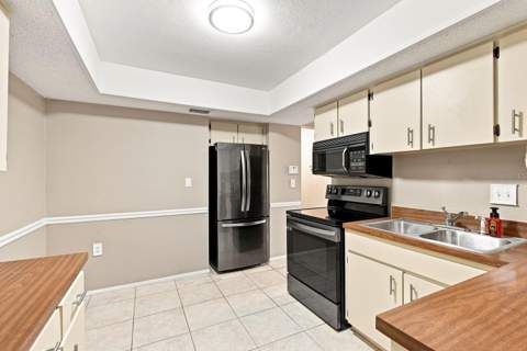 511 Mistletoe Court #A, Safety Harbor FL - photo 12 of 34
