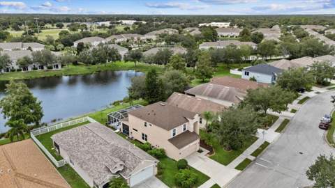15302 Searobbin Drive, Lakewood Ranch FL - photo 6 of 51