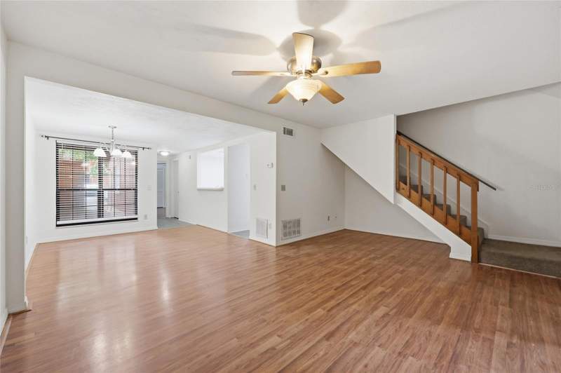 3 bedroom Townhouse at 852 SW 58th Terrace, Rockwood Villas Unit 3 Rep, Gainesville — photo 4
